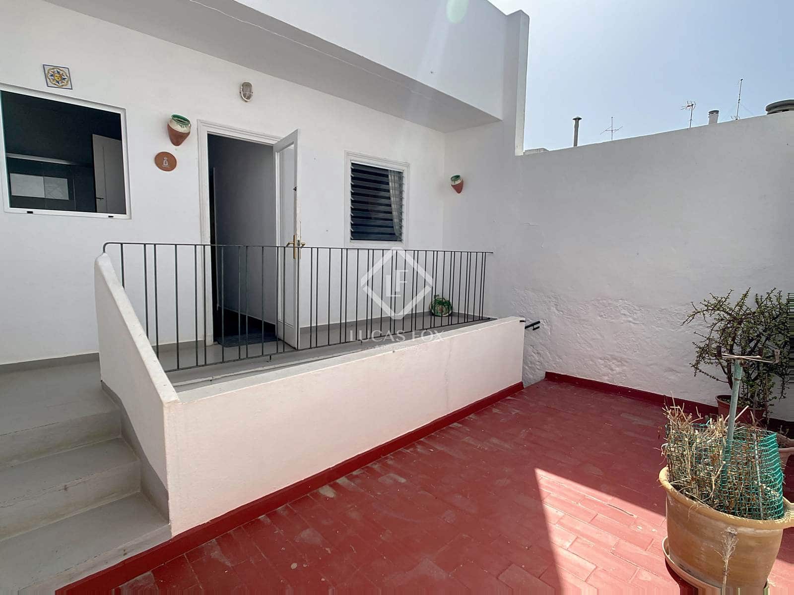 4 slaapkamer Villa te koop in Ciutadella de Menorca met garage - € 689.000 (Ref: 9125910)