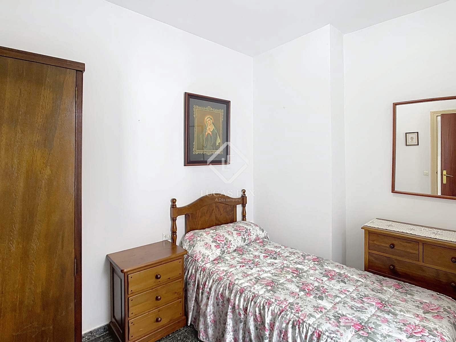 4 slaapkamer Villa te koop in Ciutadella de Menorca met garage - € 689.000 (Ref: 9125910)