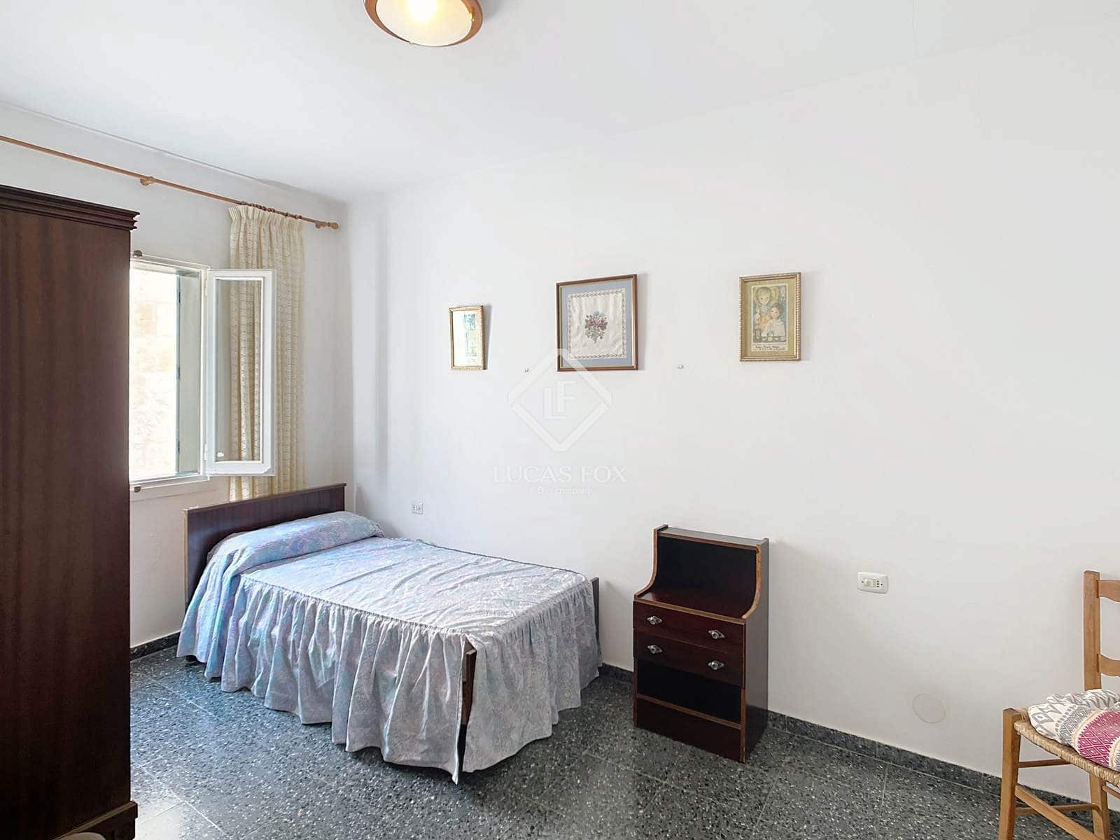 4 slaapkamer Villa te koop in Ciutadella de Menorca met garage - € 689.000 (Ref: 9125910)