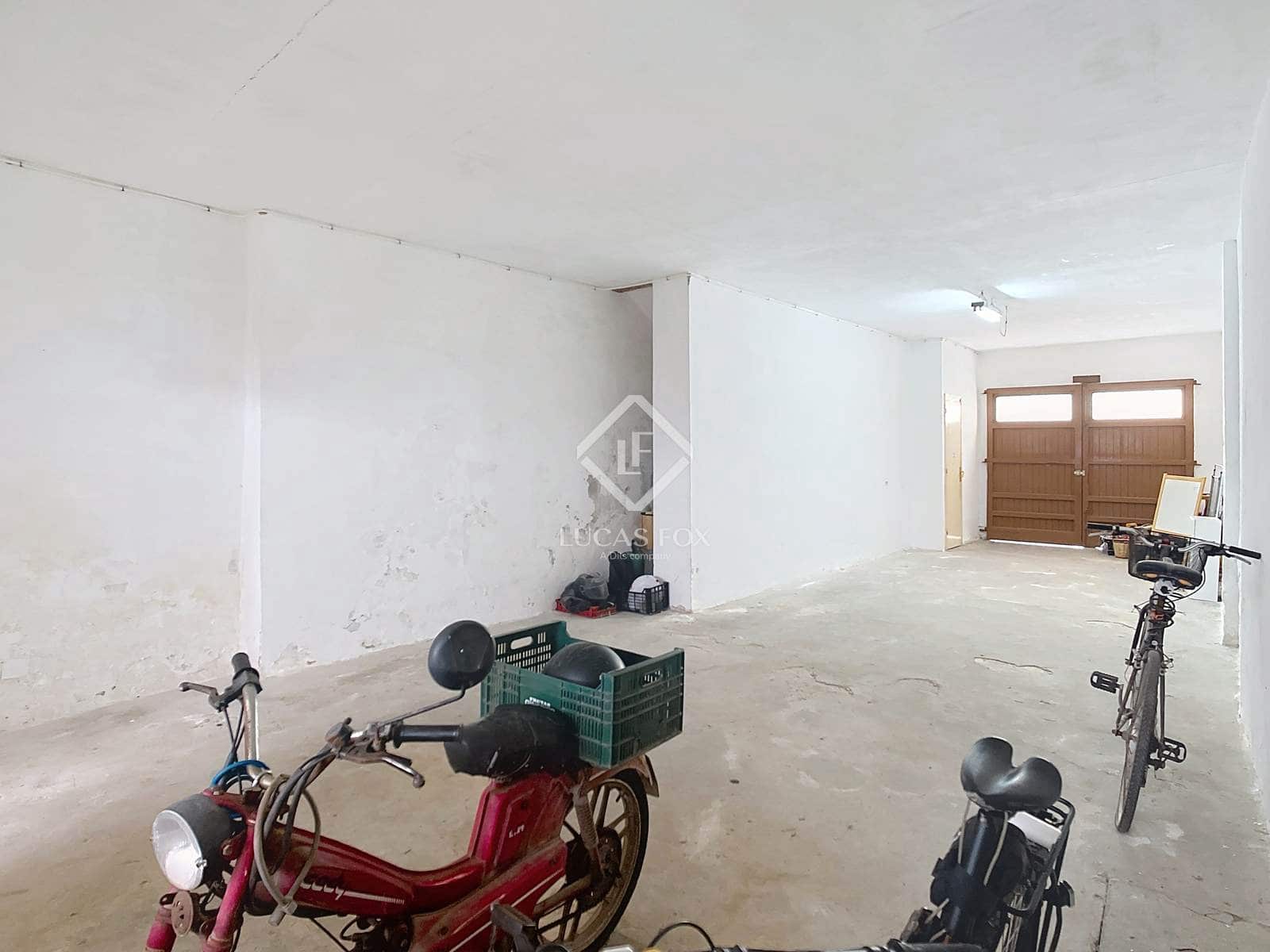 4 slaapkamer Villa te koop in Ciutadella de Menorca met garage - € 689.000 (Ref: 9125910)