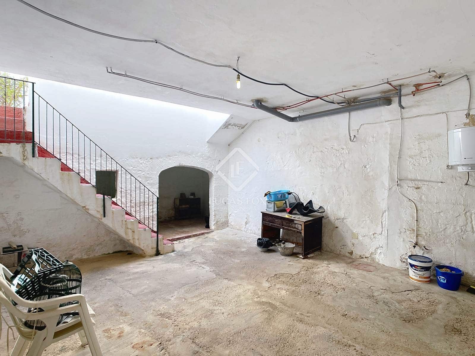 4 slaapkamer Villa te koop in Ciutadella de Menorca met garage - € 689.000 (Ref: 9125910)