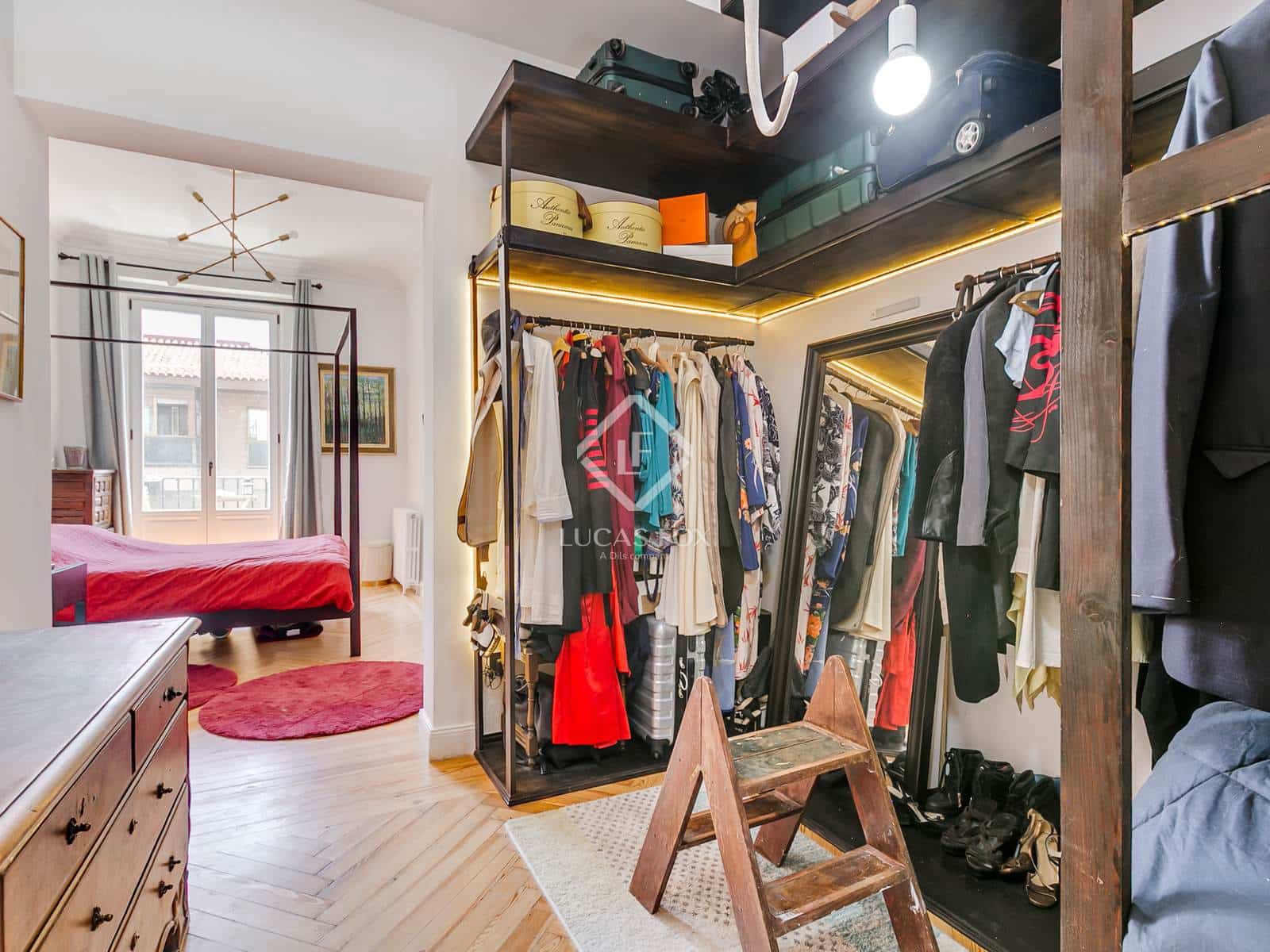 3 soveværelse Lejlighed til salg i Madrid by - € 2.040.000 (Ref: 9126096)