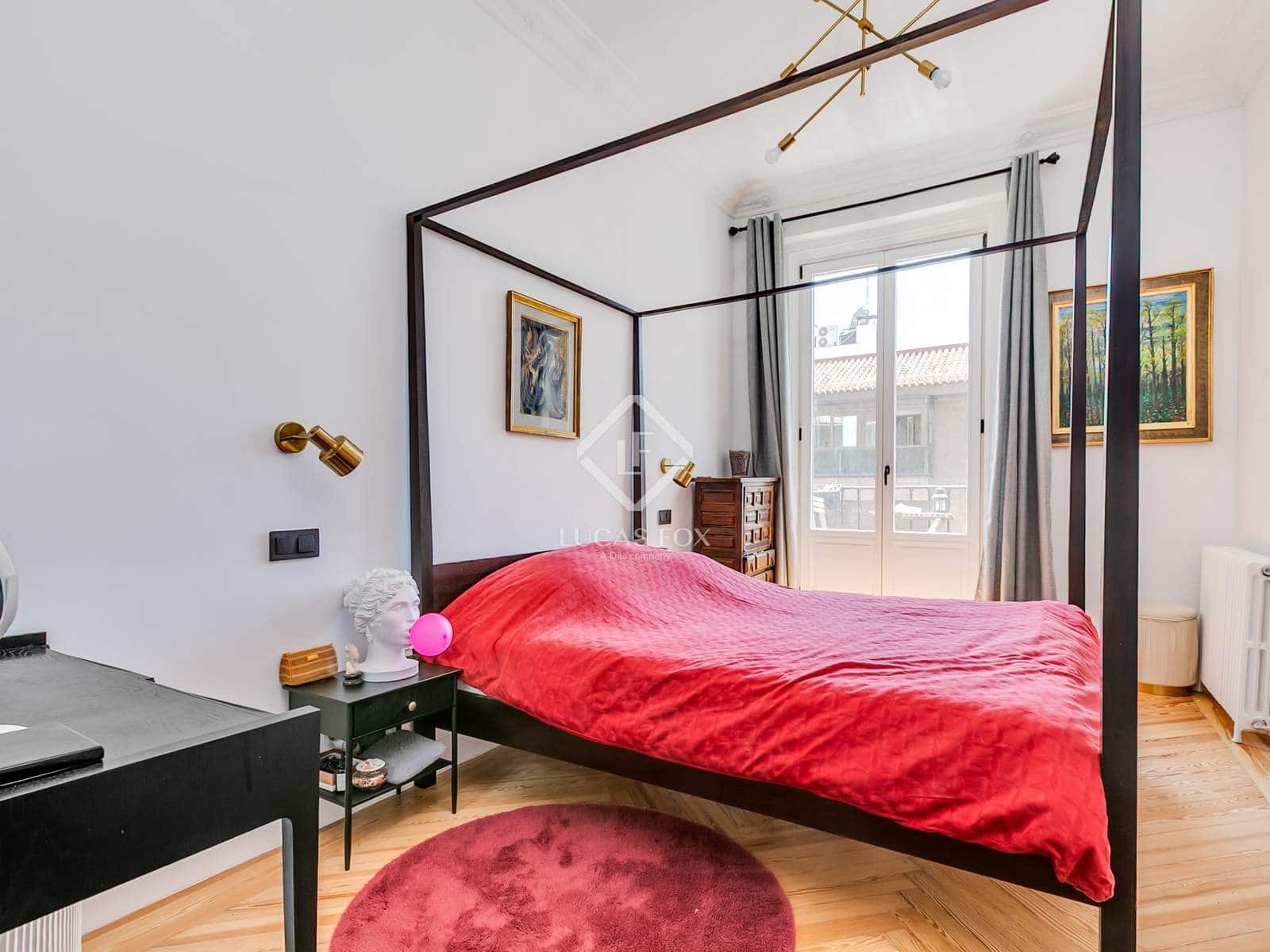 3 soveværelse Lejlighed til salg i Madrid by - € 2.040.000 (Ref: 9126096)