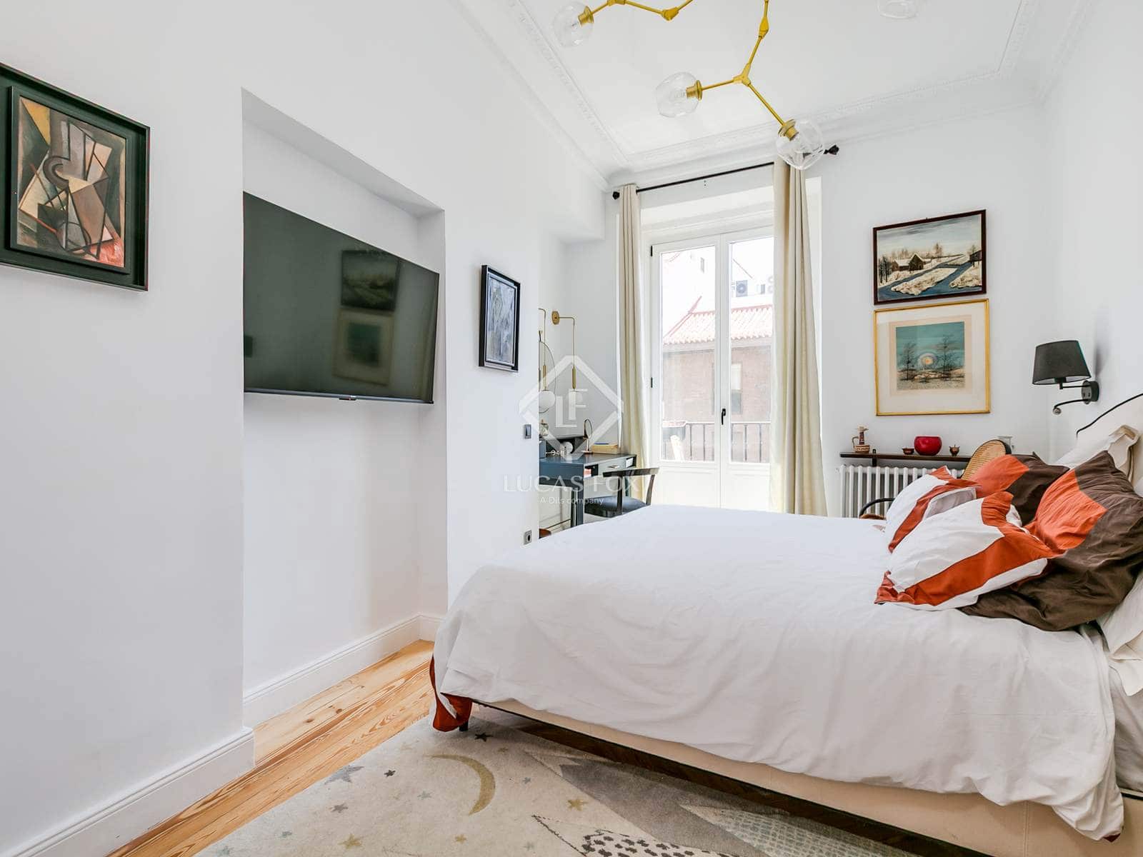 3 soveværelse Lejlighed til salg i Madrid by - € 2.040.000 (Ref: 9126096)