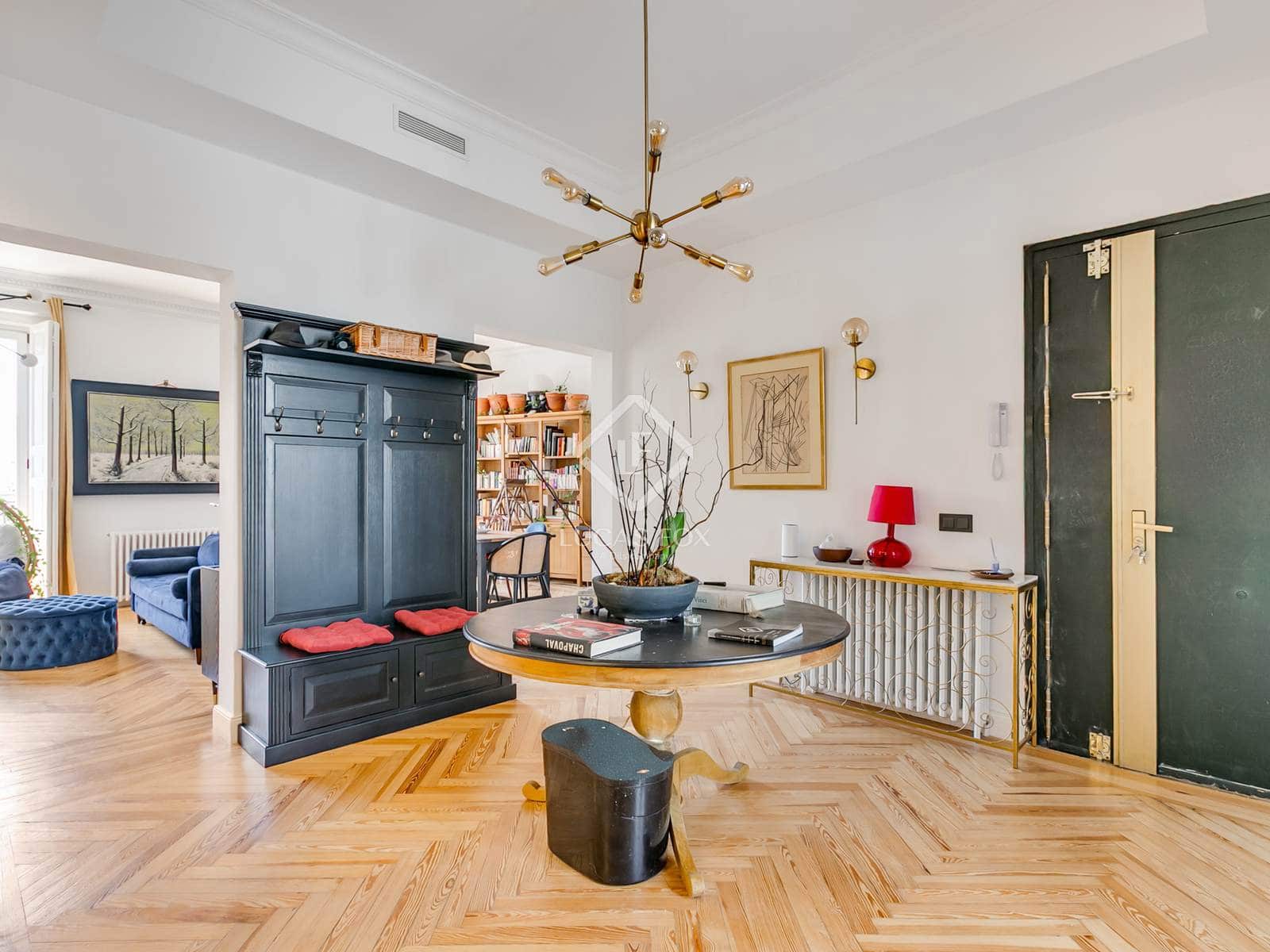 3 soveværelse Lejlighed til salg i Madrid by - € 2.040.000 (Ref: 9126096)