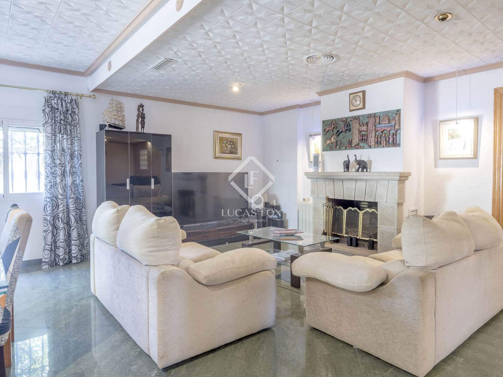 7 soveværelse Villa til salg i La Pobla de Vallbona med swimmingpool garage - € 795.000 (Ref: 9126194)