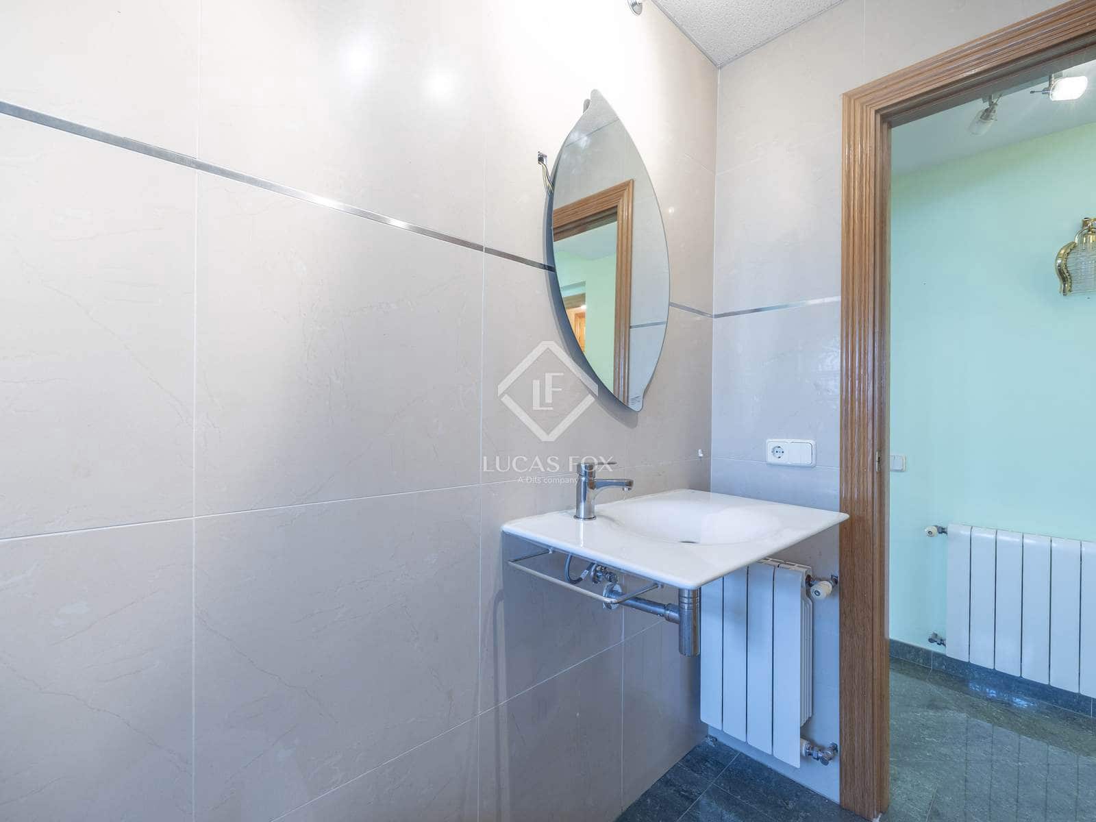 7 soveværelse Villa til salg i La Pobla de Vallbona med swimmingpool garage - € 795.000 (Ref: 9126194)