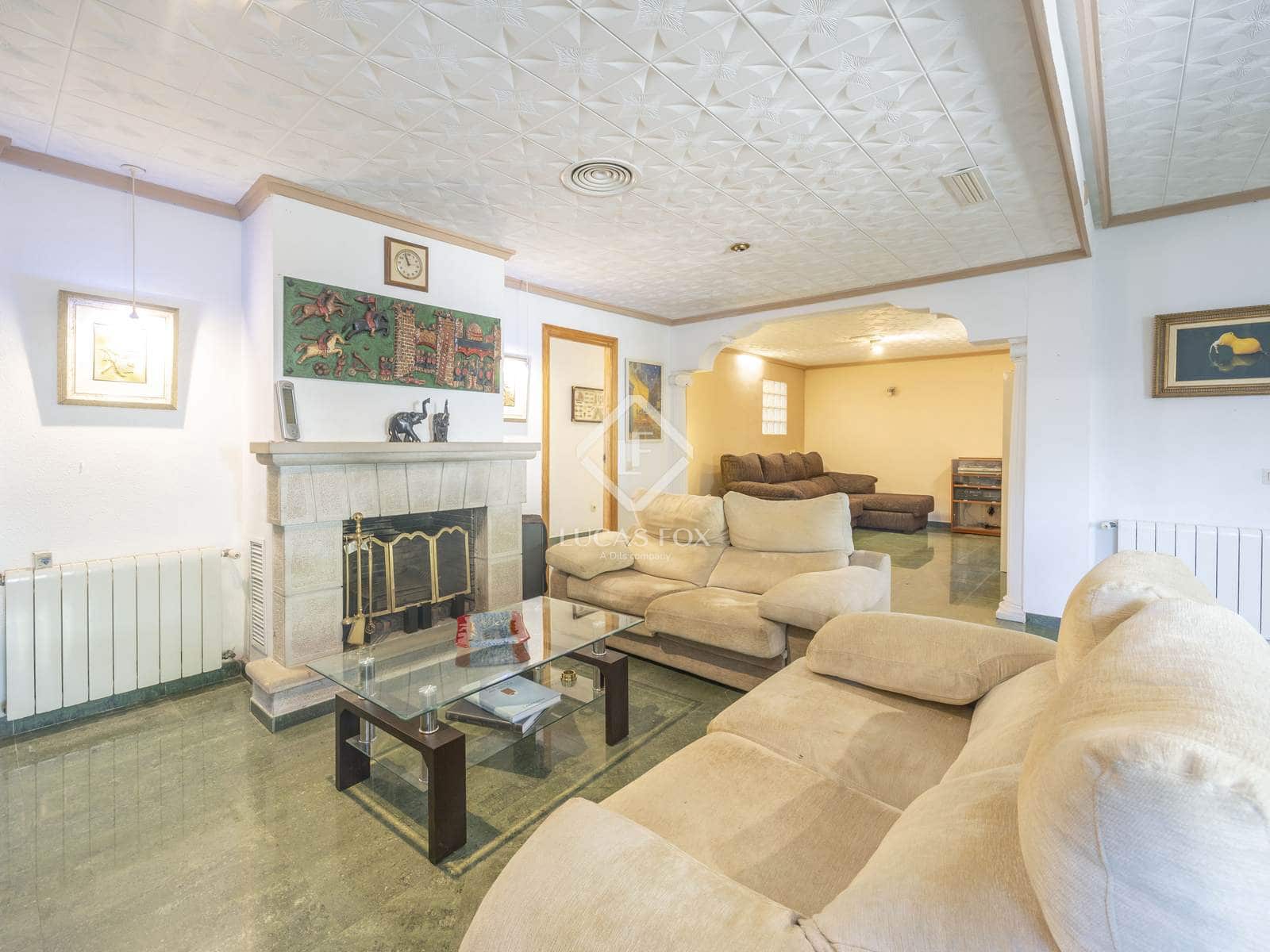 7 soveværelse Villa til salg i La Pobla de Vallbona med swimmingpool garage - € 795.000 (Ref: 9126194)