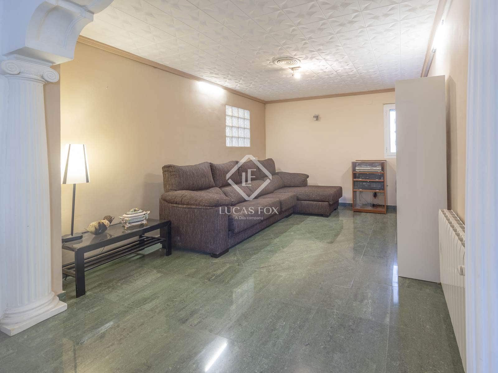 7 soveværelse Villa til salg i La Pobla de Vallbona med swimmingpool garage - € 795.000 (Ref: 9126194)