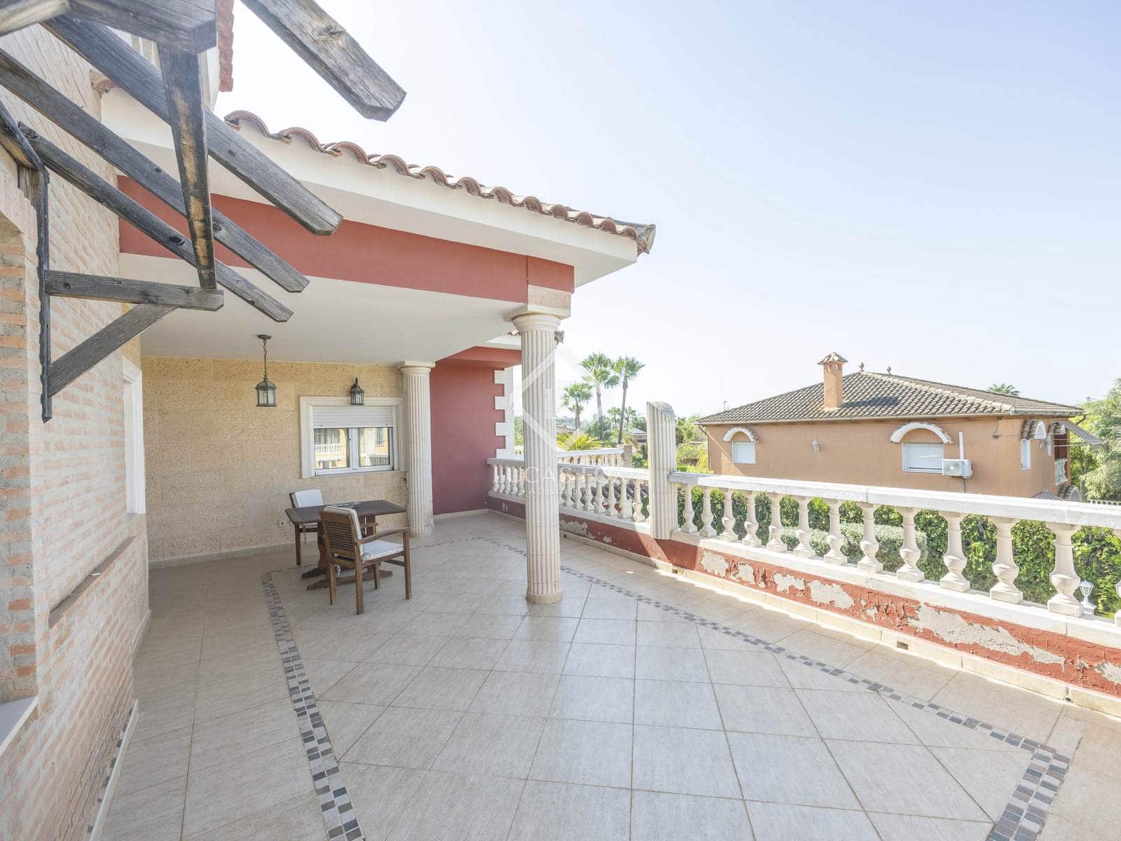 7 soveværelse Villa til salg i La Pobla de Vallbona med swimmingpool garage - € 795.000 (Ref: 9126194)