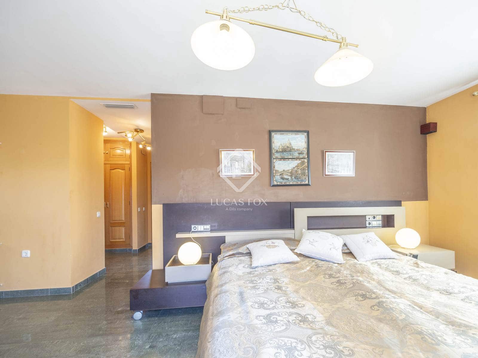 7 soveværelse Villa til salg i La Pobla de Vallbona med swimmingpool garage - € 795.000 (Ref: 9126194)