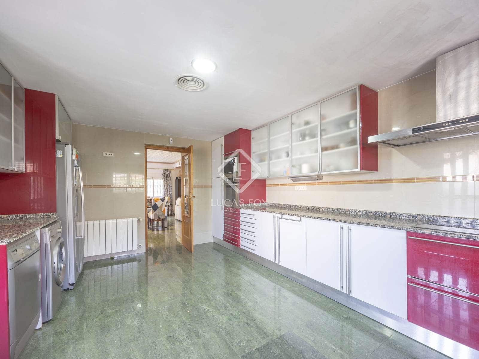 7 soveværelse Villa til salg i La Pobla de Vallbona med swimmingpool garage - € 795.000 (Ref: 9126194)