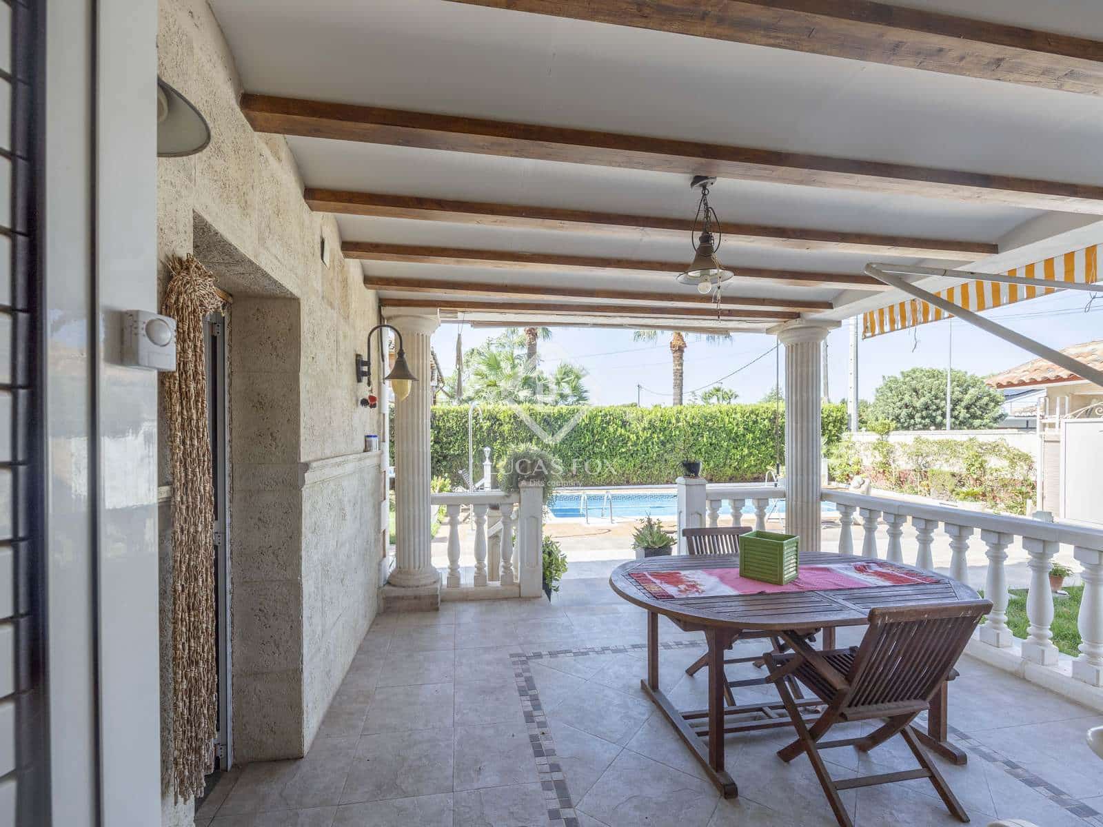 7 soveværelse Villa til salg i La Pobla de Vallbona med swimmingpool garage - € 795.000 (Ref: 9126194)