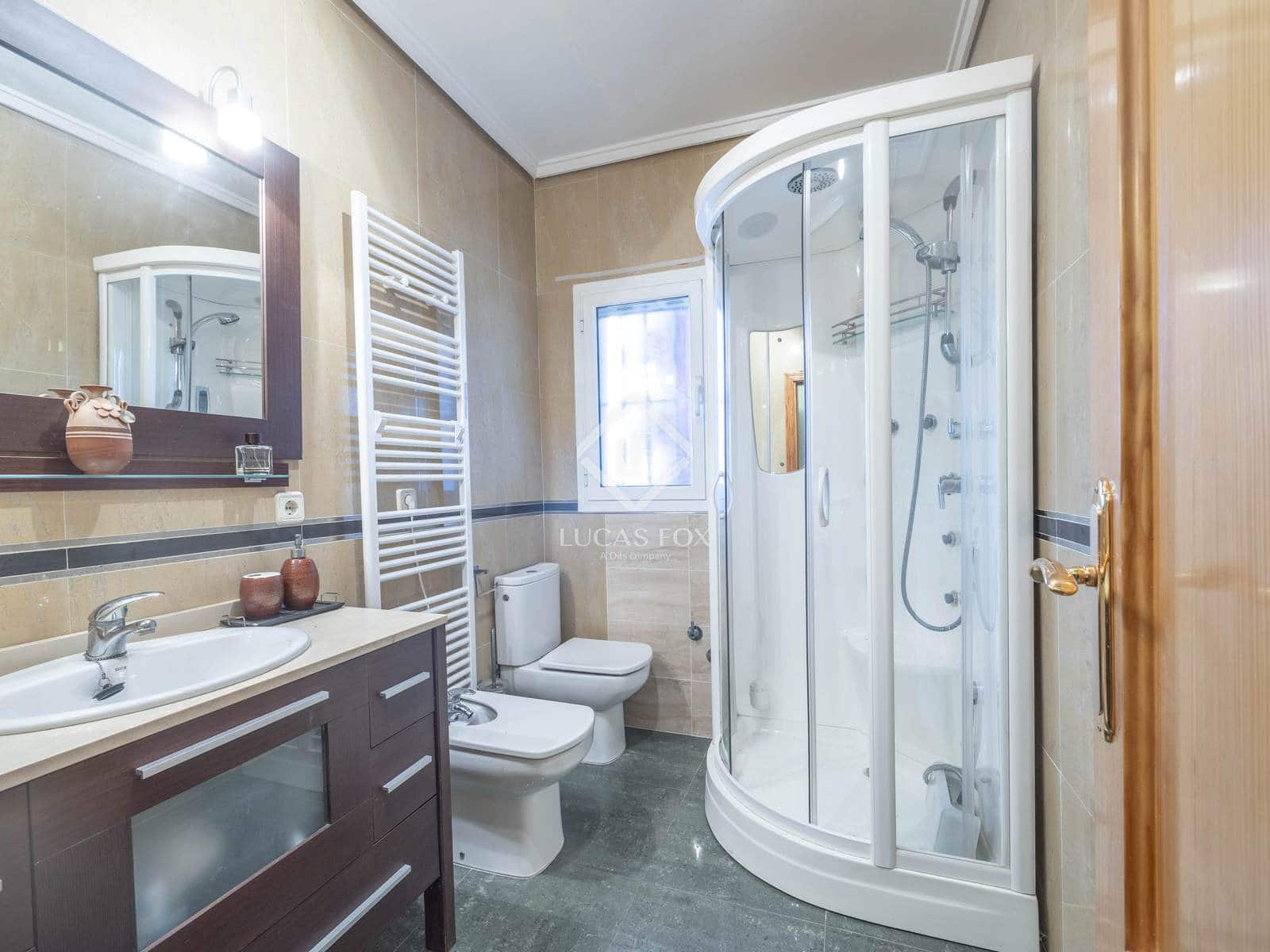 7 soveværelse Villa til salg i La Pobla de Vallbona med swimmingpool garage - € 795.000 (Ref: 9126194)