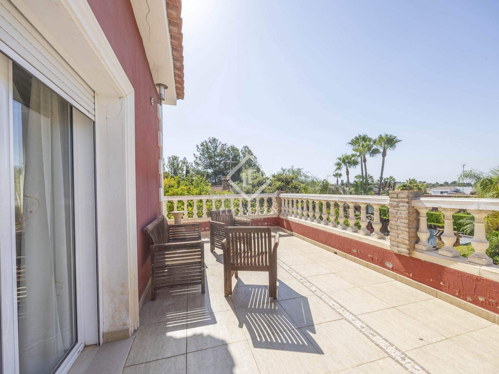 7 soveværelse Villa til salg i La Pobla de Vallbona med swimmingpool garage - € 795.000 (Ref: 9126194)