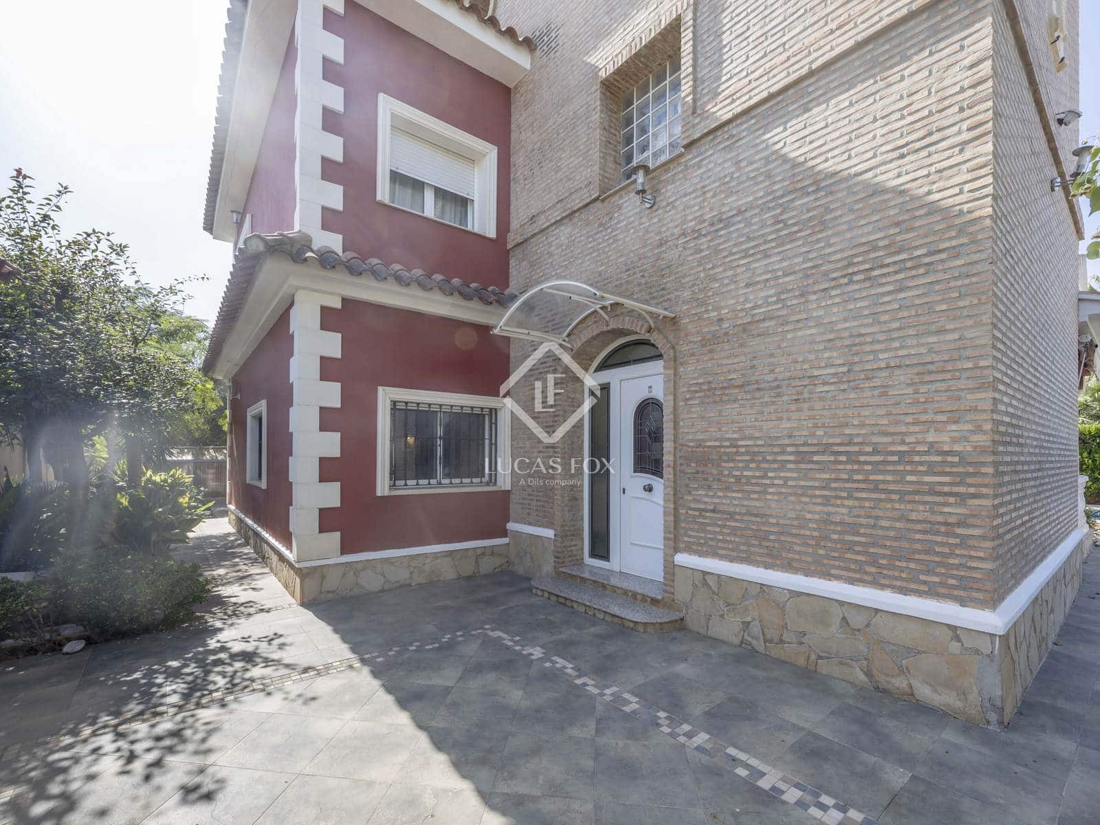 7 soveværelse Villa til salg i La Pobla de Vallbona med swimmingpool garage - € 795.000 (Ref: 9126194)