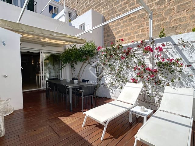 4 slaapkamer Villa te koop in Ciutadella de Menorca met zwembad - € 1.095.000 (Ref: 9126306)