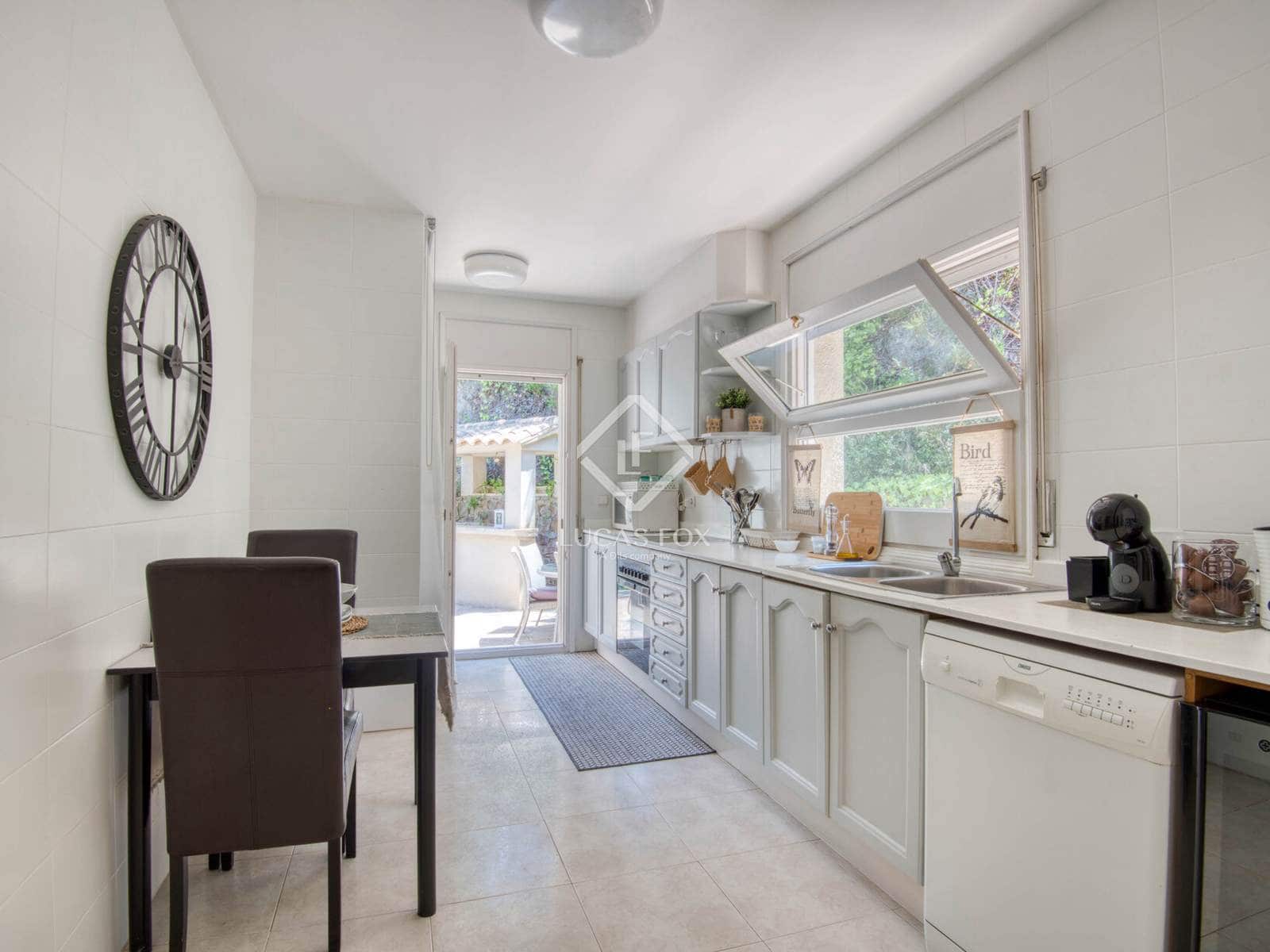 3 makuuhuone Huvila myytävänä paikassa Calonge i Sant Antoni mukana uima-altaan - 670 000 € (Ref: 9126308)