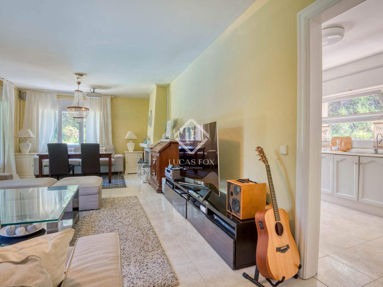 3 makuuhuone Huvila myytävänä paikassa Calonge i Sant Antoni mukana uima-altaan - 670 000 € (Ref: 9126308)