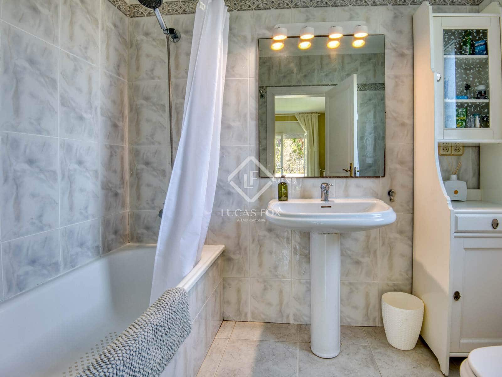 3 makuuhuone Huvila myytävänä paikassa Calonge i Sant Antoni mukana uima-altaan - 670 000 € (Ref: 9126308)