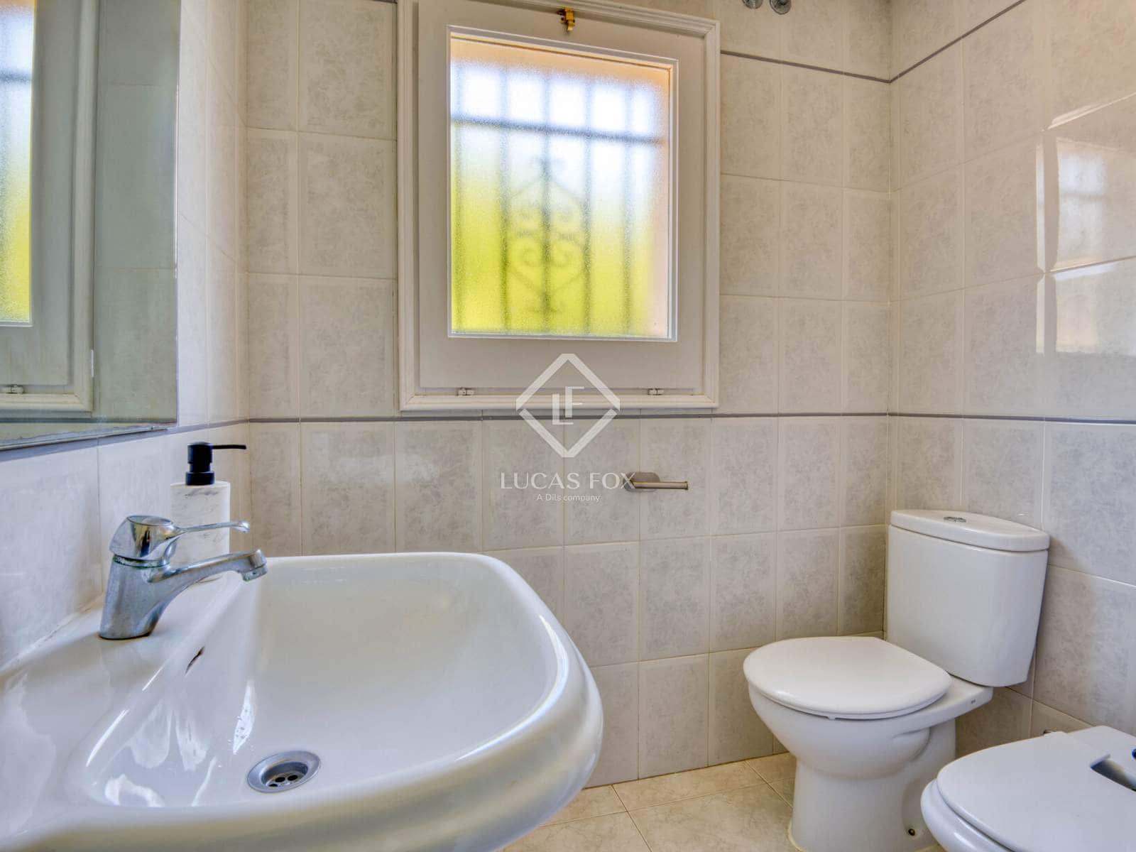 3 makuuhuone Huvila myytävänä paikassa Calonge i Sant Antoni mukana uima-altaan - 670 000 € (Ref: 9126308)