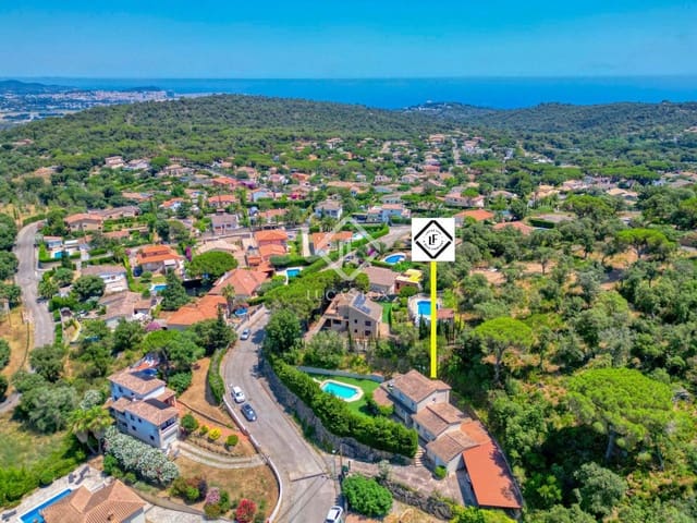 3 makuuhuone Huvila myytävänä paikassa Calonge i Sant Antoni mukana uima-altaan - 670 000 € (Ref: 9126308)