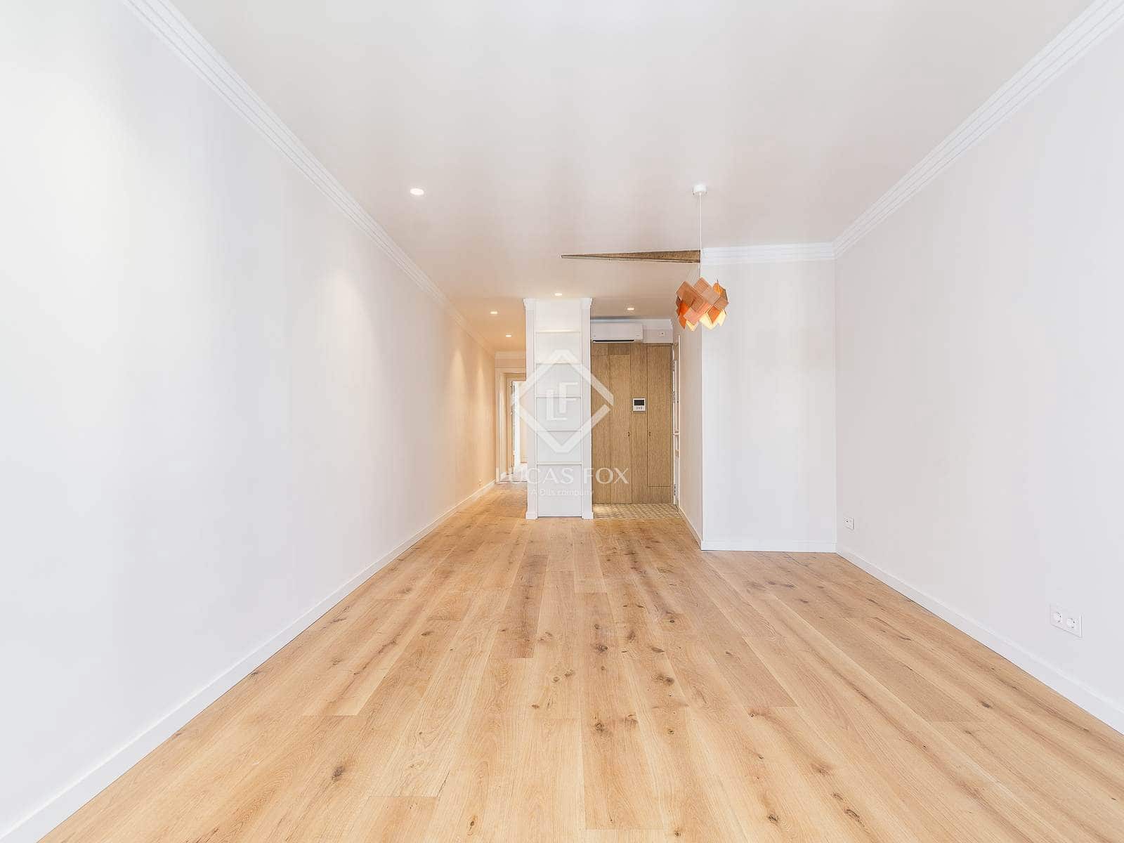 2 soveværelse Lejlighed til salg i Barcelona by - € 775.000 (Ref: 9127215)