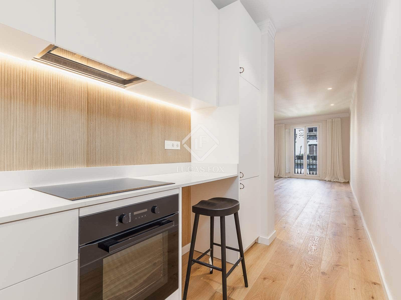 2 soveværelse Lejlighed til salg i Barcelona by - € 775.000 (Ref: 9127215)