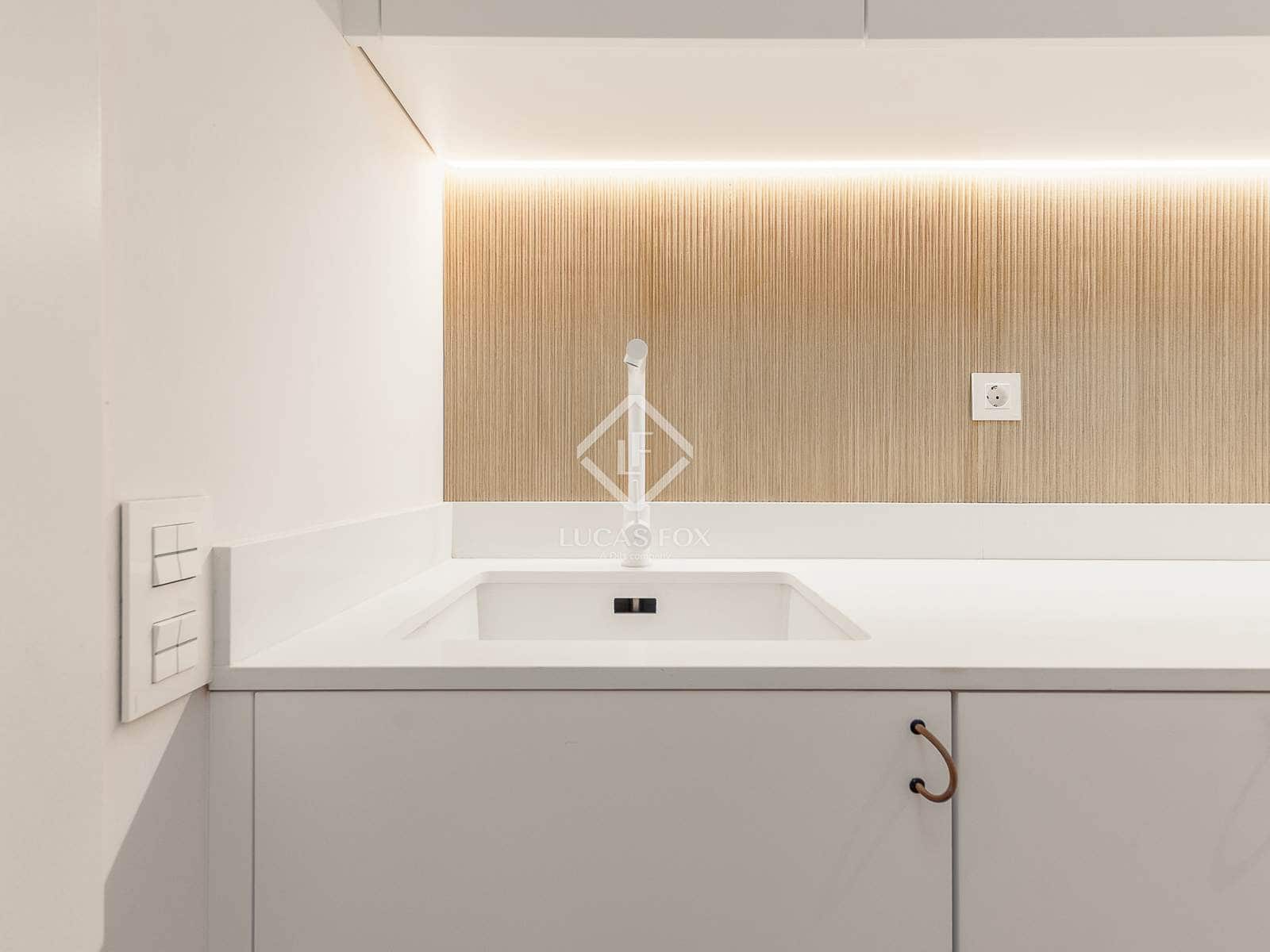 2 soveværelse Lejlighed til salg i Barcelona by - € 775.000 (Ref: 9127215)