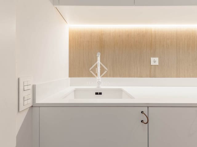 2 quarto Apartamento para venda em Barcelona cidade - 775 000 € (Ref: 9127215)