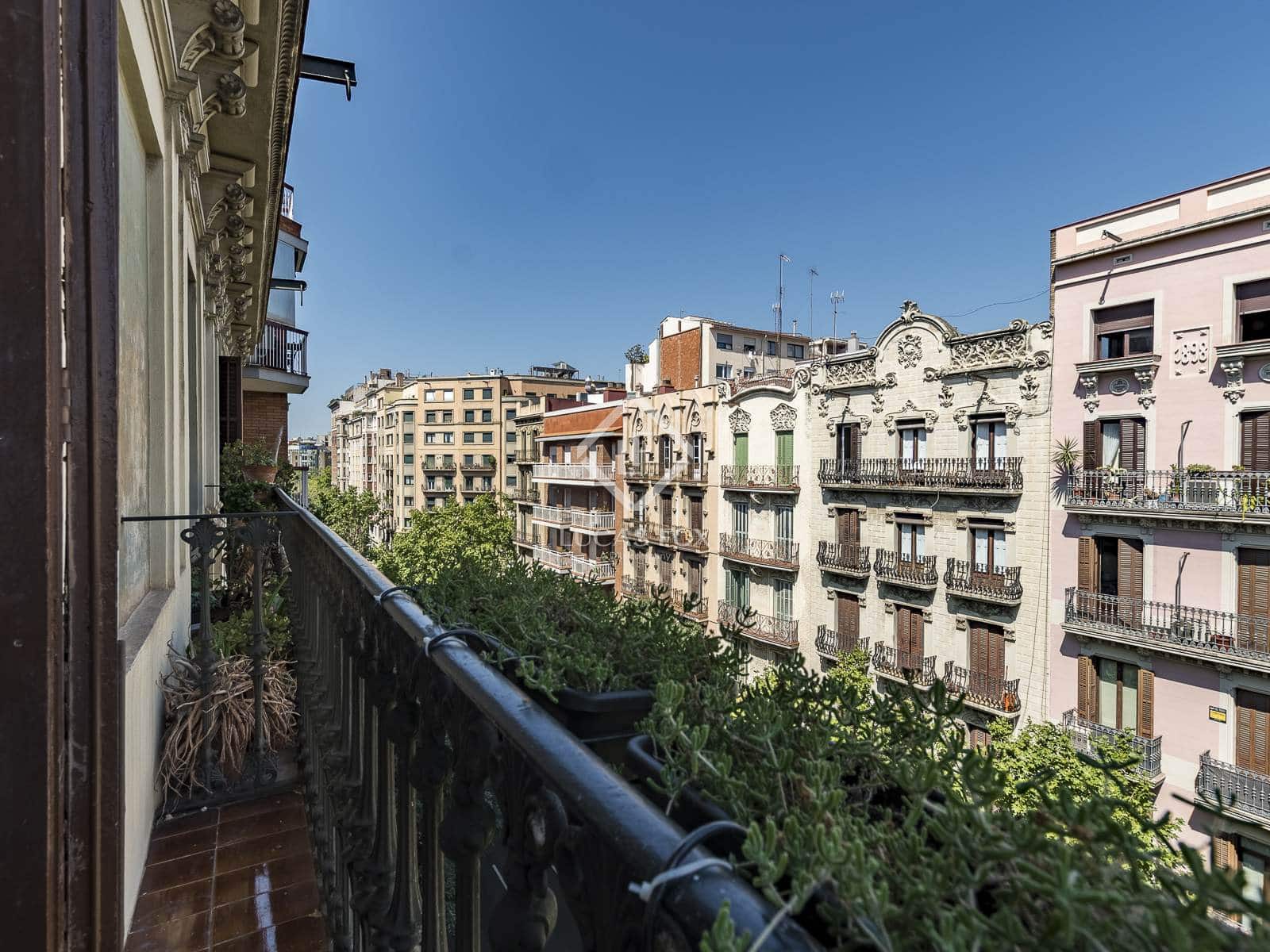 2 soveværelse Lejlighed til salg i Barcelona by - € 775.000 (Ref: 9127215)