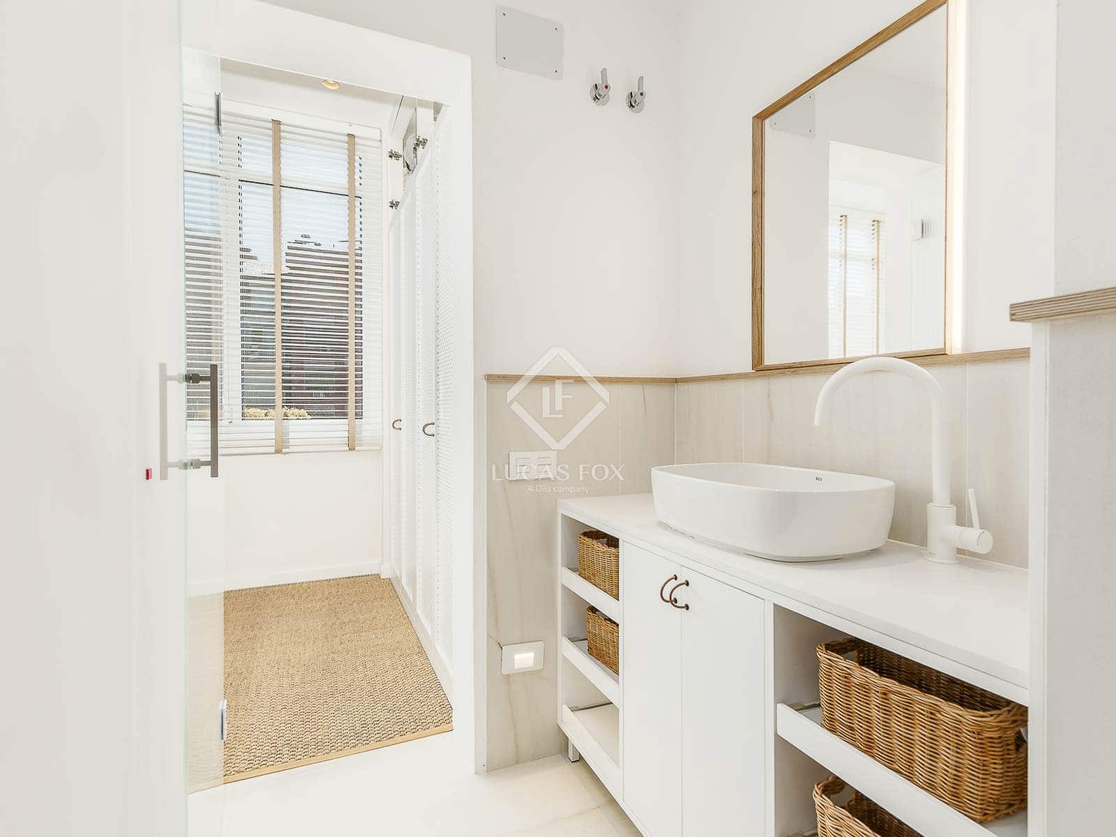 2 soveværelse Lejlighed til salg i Barcelona by - € 775.000 (Ref: 9127215)