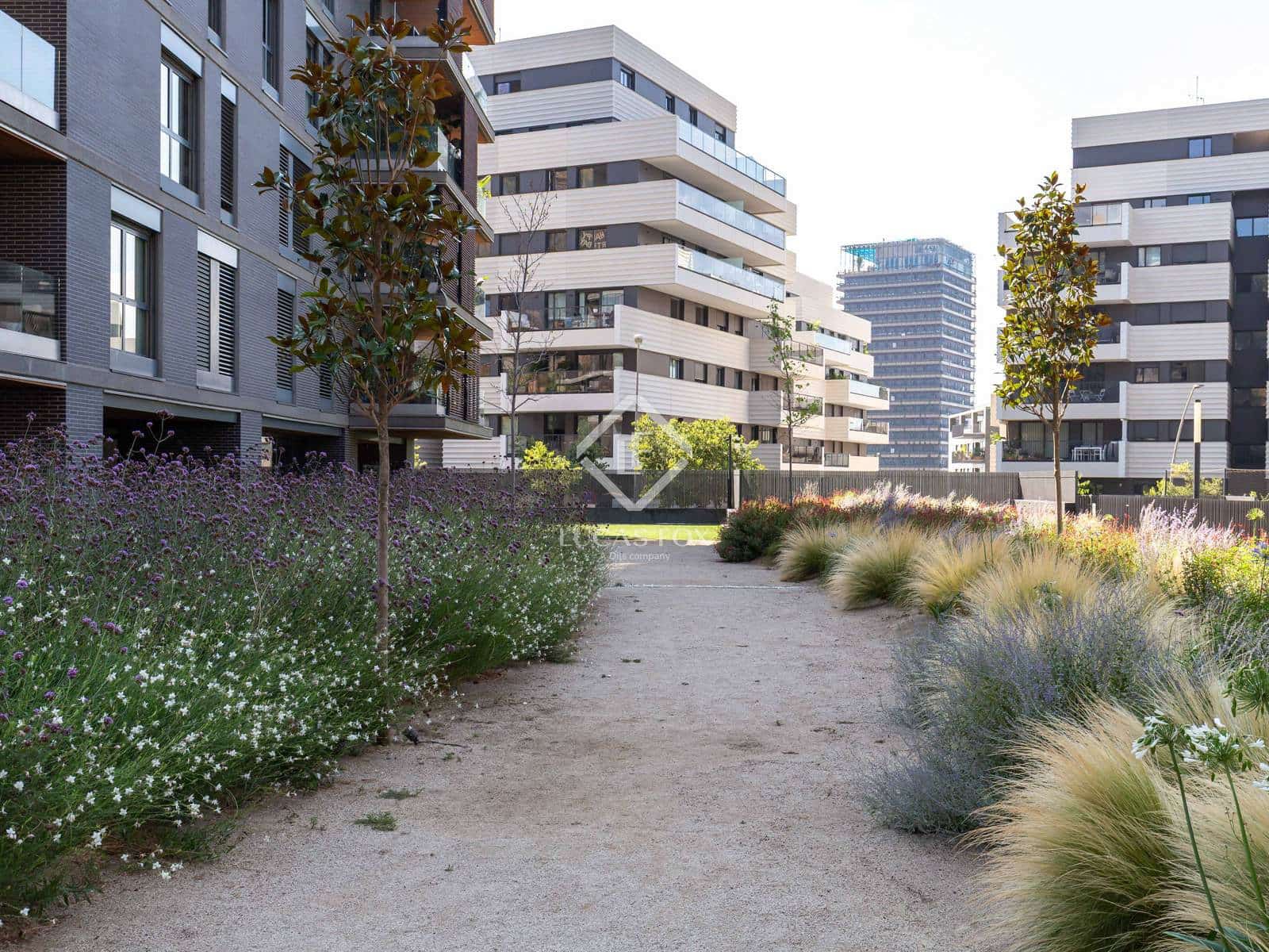 1 soveværelse Lejlighed til salg i Esplugues de Llobregat med swimmingpool garage - € 614.000 (Ref: 9127783)