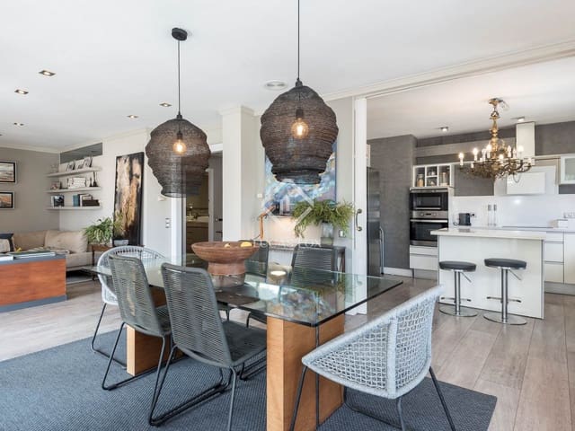 4 soveværelse Lejlighed til salg i Vilanova i la Geltrú med garage - € 810.000 (Ref: 9127859)