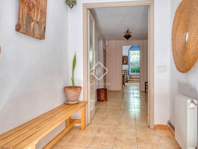 11 soveværelse Villa til salg i Sant Feliu de Guíxols - € 750.000 (Ref: 9128830)