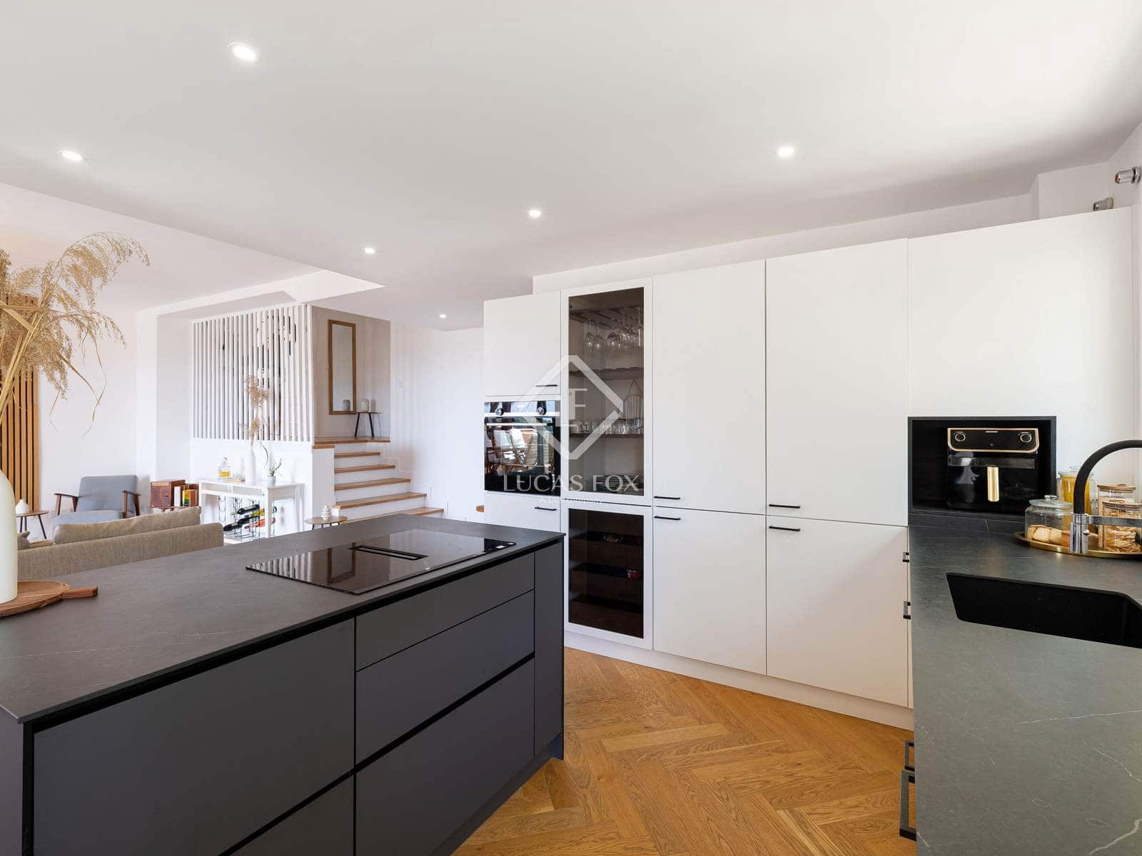 3 sypialnia Penthouse na sprzedaż w Nueva Andalucia z basenem garażem - 1 145 000 € (Ref: 9129016)