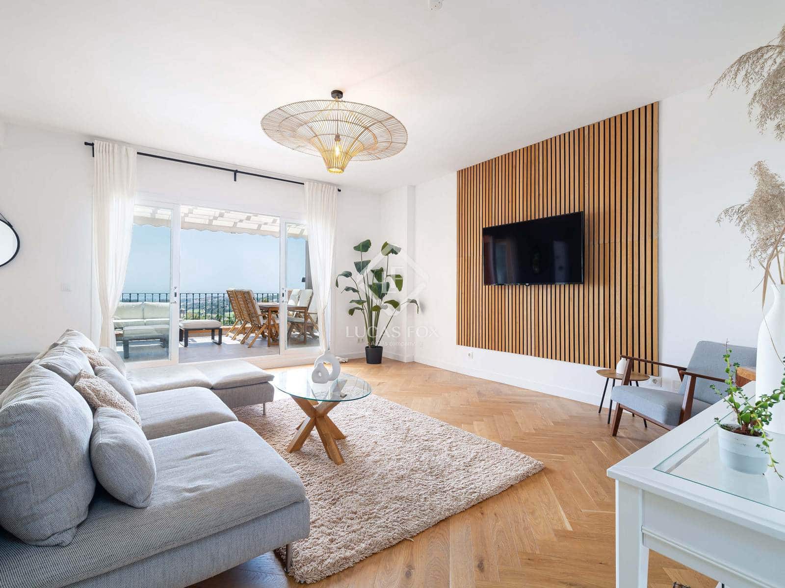 3 sypialnia Penthouse na sprzedaż w Nueva Andalucia z basenem garażem - 1 145 000 € (Ref: 9129016)