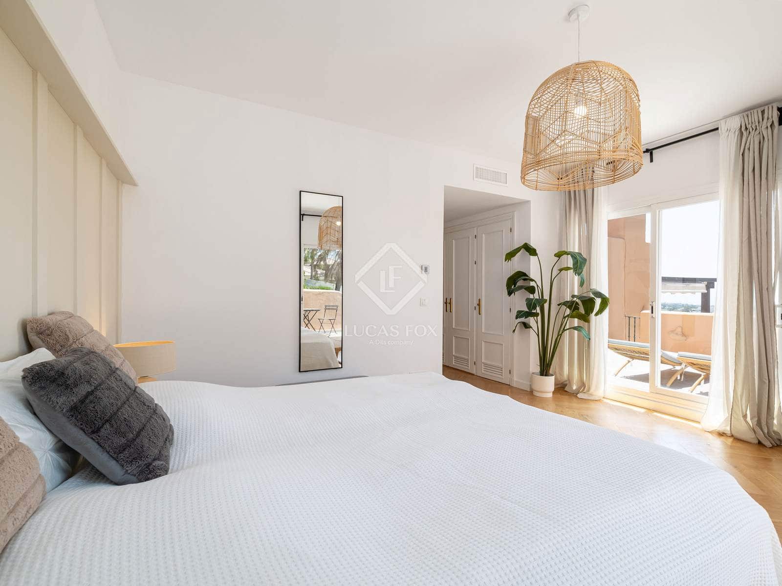 3 sypialnia Penthouse na sprzedaż w Nueva Andalucia z basenem garażem - 1 145 000 € (Ref: 9129016)