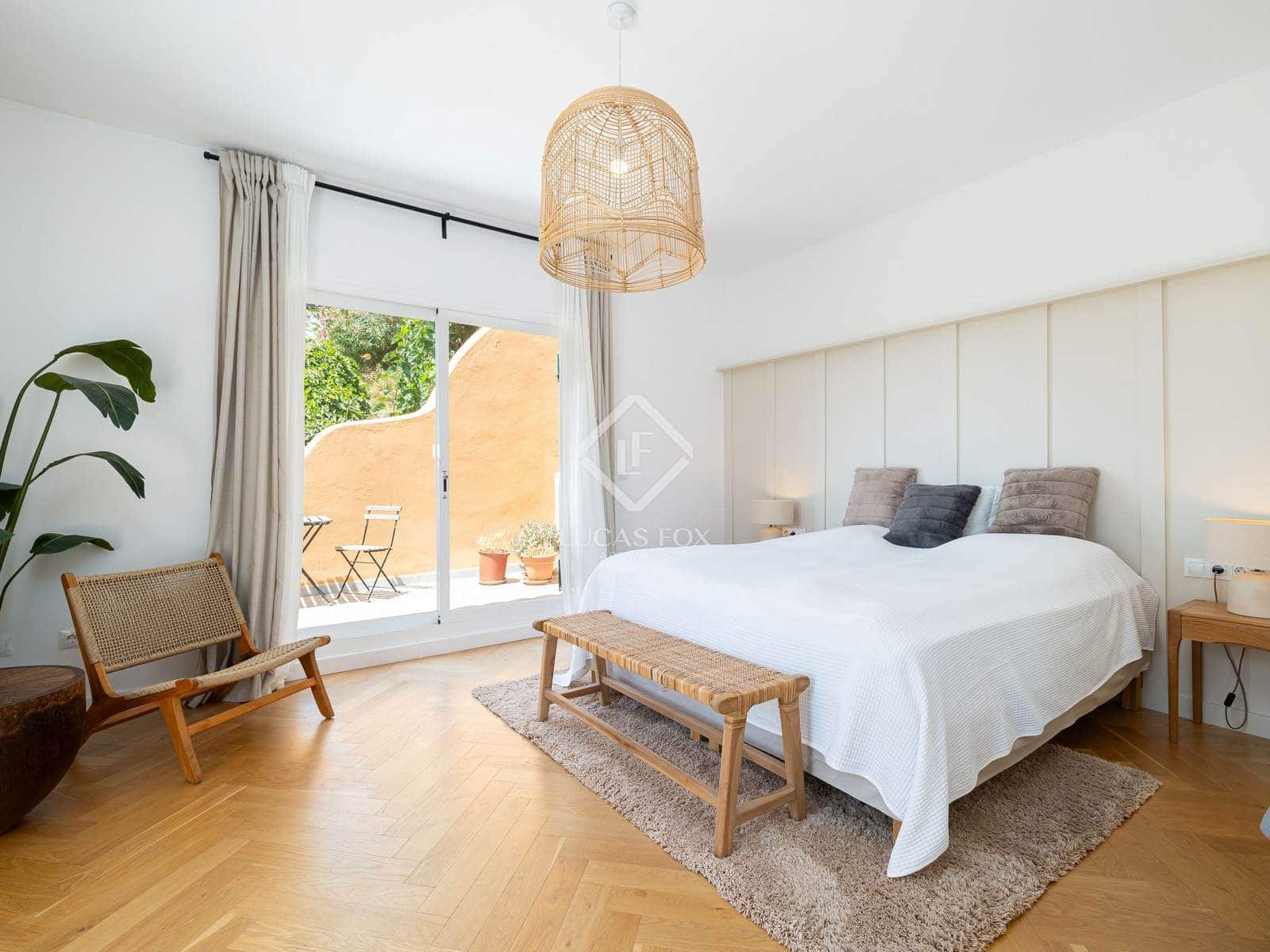 3 sypialnia Penthouse na sprzedaż w Nueva Andalucia z basenem garażem - 1 145 000 € (Ref: 9129016)