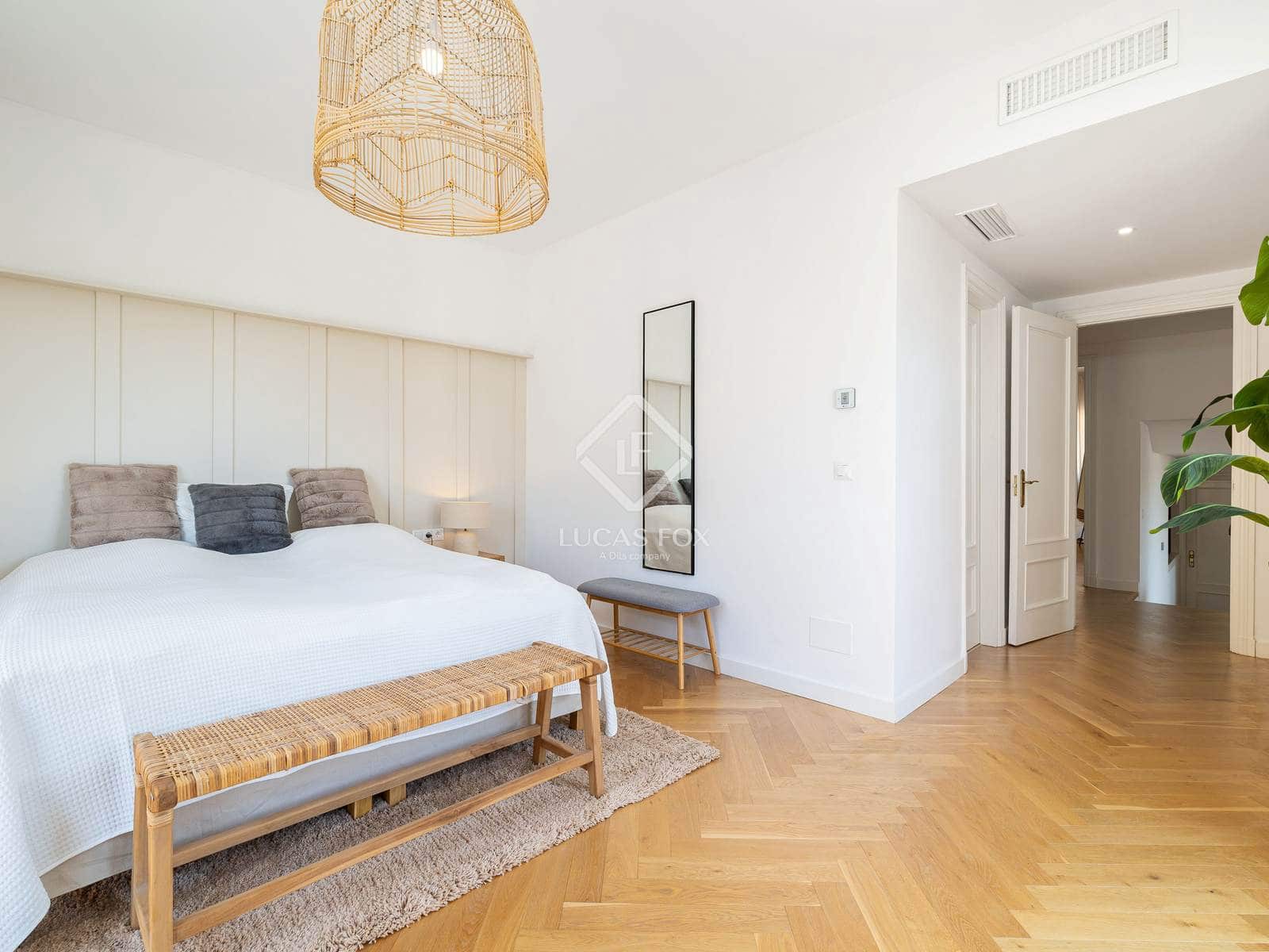 3 sypialnia Penthouse na sprzedaż w Nueva Andalucia z basenem garażem - 1 145 000 € (Ref: 9129016)