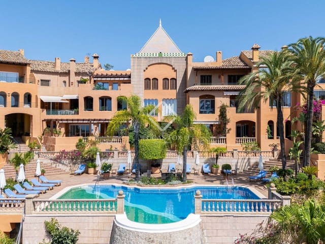 3 sypialnia Penthouse na sprzedaż w Nueva Andalucia, Marbella z basenem garażem - 1 145 000 € (Ref: 9129016)