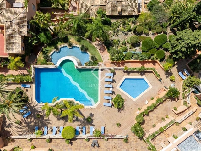 3 sypialnia Penthouse na sprzedaż w Nueva Andalucia, Marbella z basenem garażem - 1 145 000 € (Ref: 9129016)