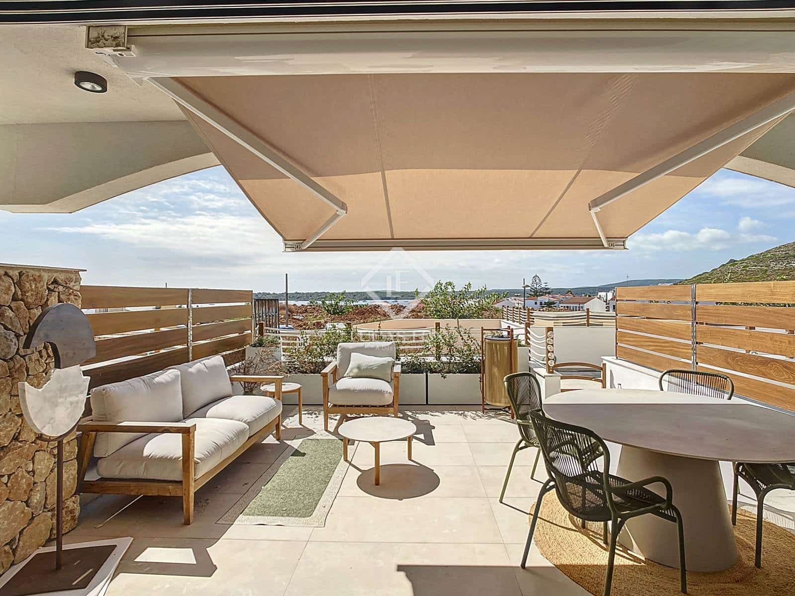 4 soverom Villa til salgs i Es Mercadal med svømmebasseng garasje - € 970 000 (Ref: 9129019)