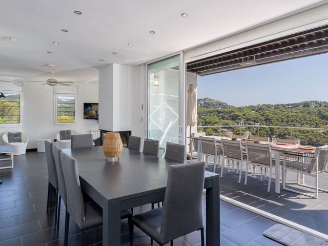 4 bedroom Villa for sale in Tamariu, Palafrugell with pool garage - € 1,300,000 (Ref: 9129021)