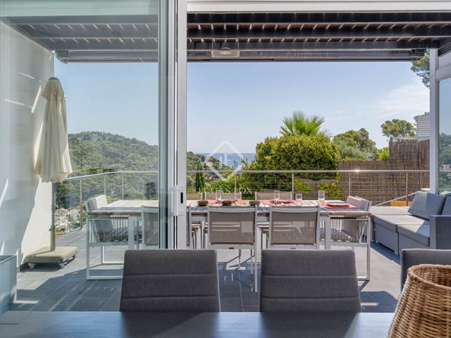 4 bedroom Villa for sale in Tamariu, Palafrugell with pool garage - € 1,300,000 (Ref: 9129021)