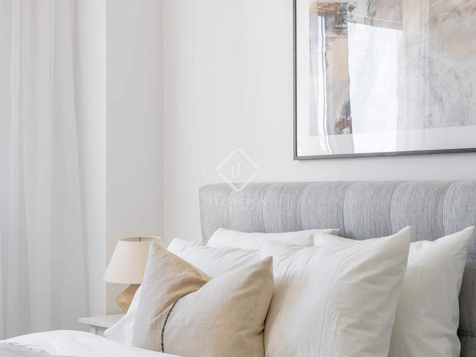 2 Zimmer Apartment zu verkaufen in Estepona mit Pool Garage - 650.000 € (Ref: 9131153)