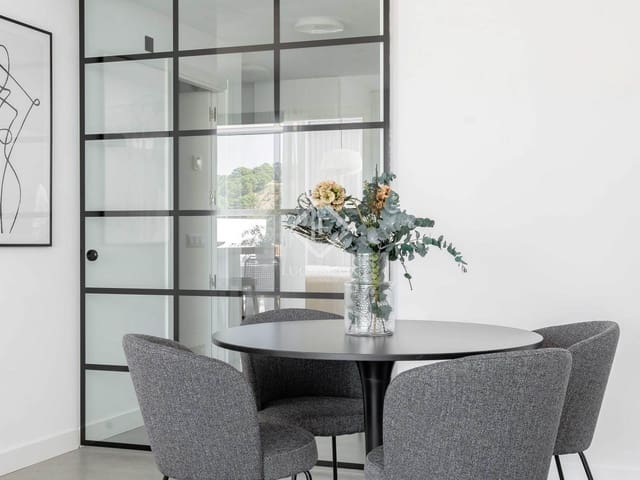 2 Zimmer Apartment zu verkaufen in Estepona mit Pool Garage - 650.000 € (Ref: 9131153)