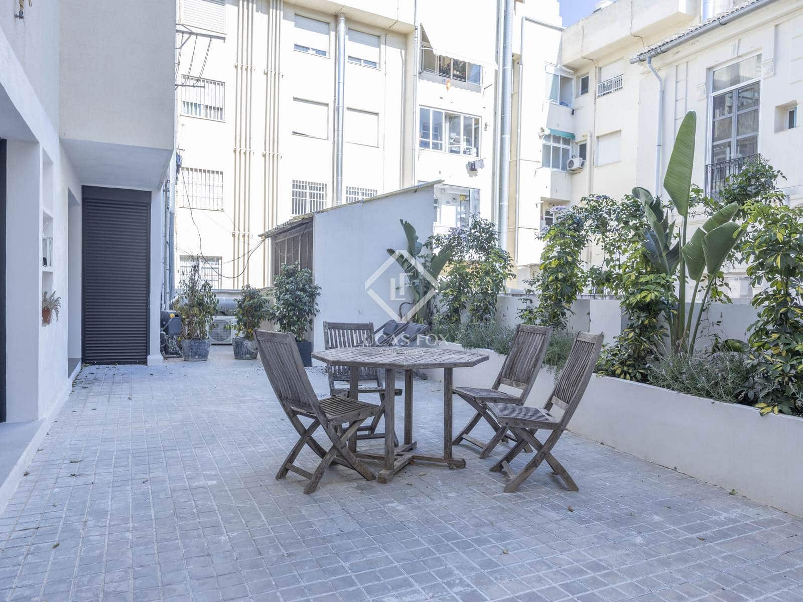 1 soveværelse Kontor til leje i Valencia by - € 2.000 (Ref: 9131154)