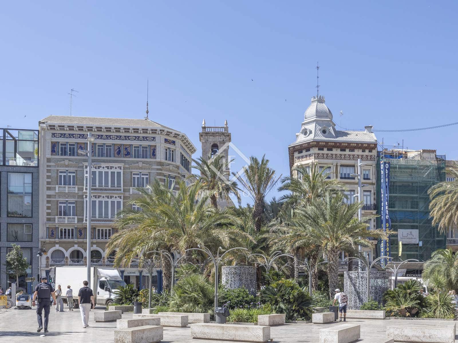 1 soveværelse Kontor til leje i Valencia by - € 2.000 (Ref: 9131154)