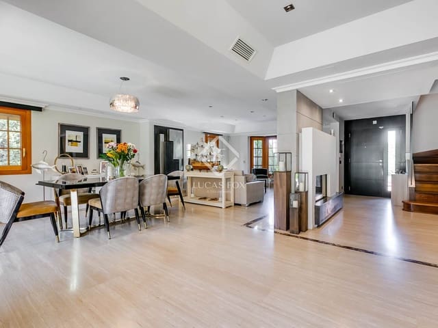 5 bedroom Villa for sale in Las Rozas de Madrid with pool garage - € 1,699,000 (Ref: 9133356)